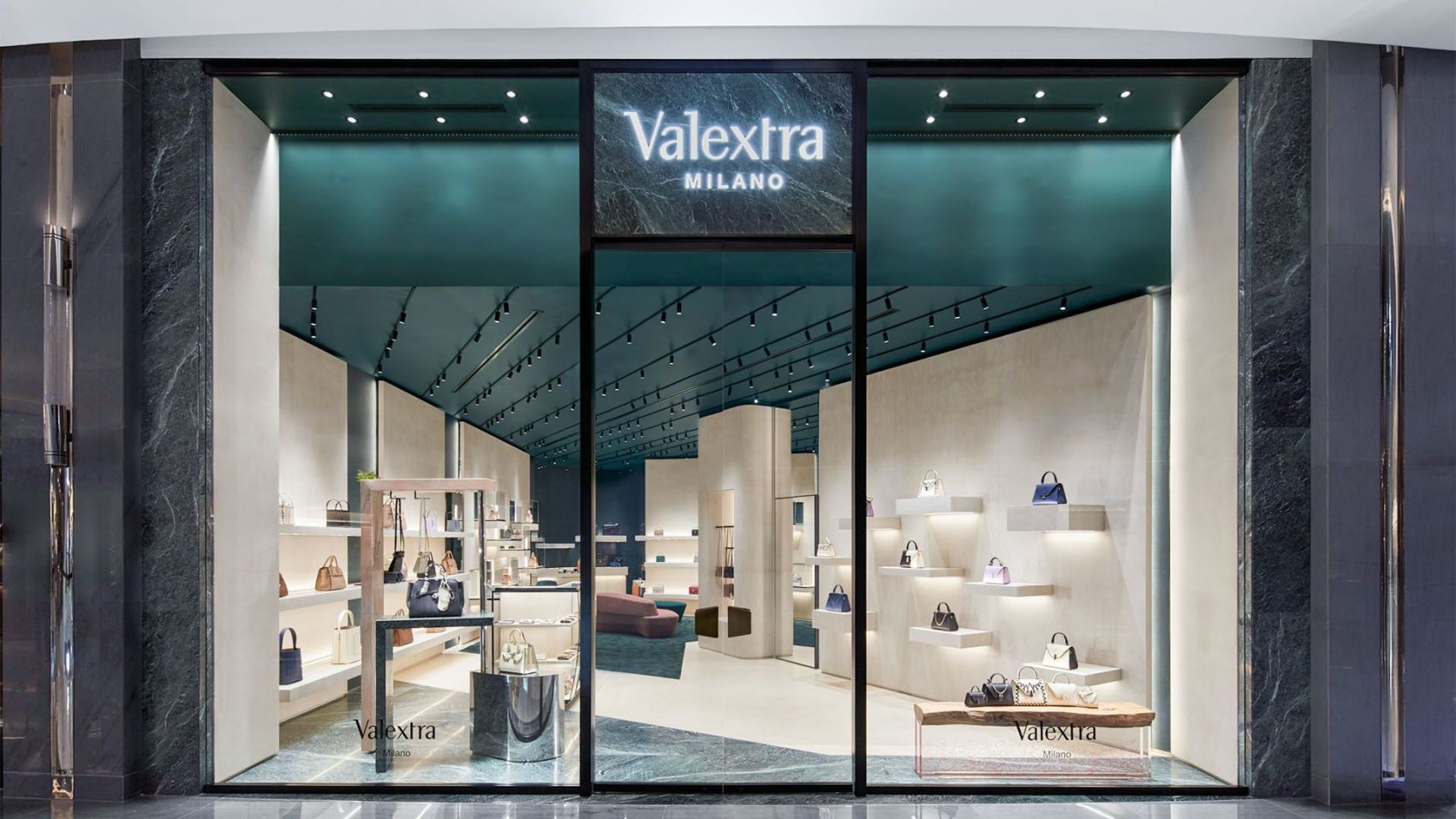 Valextra  I The Dubai Mall