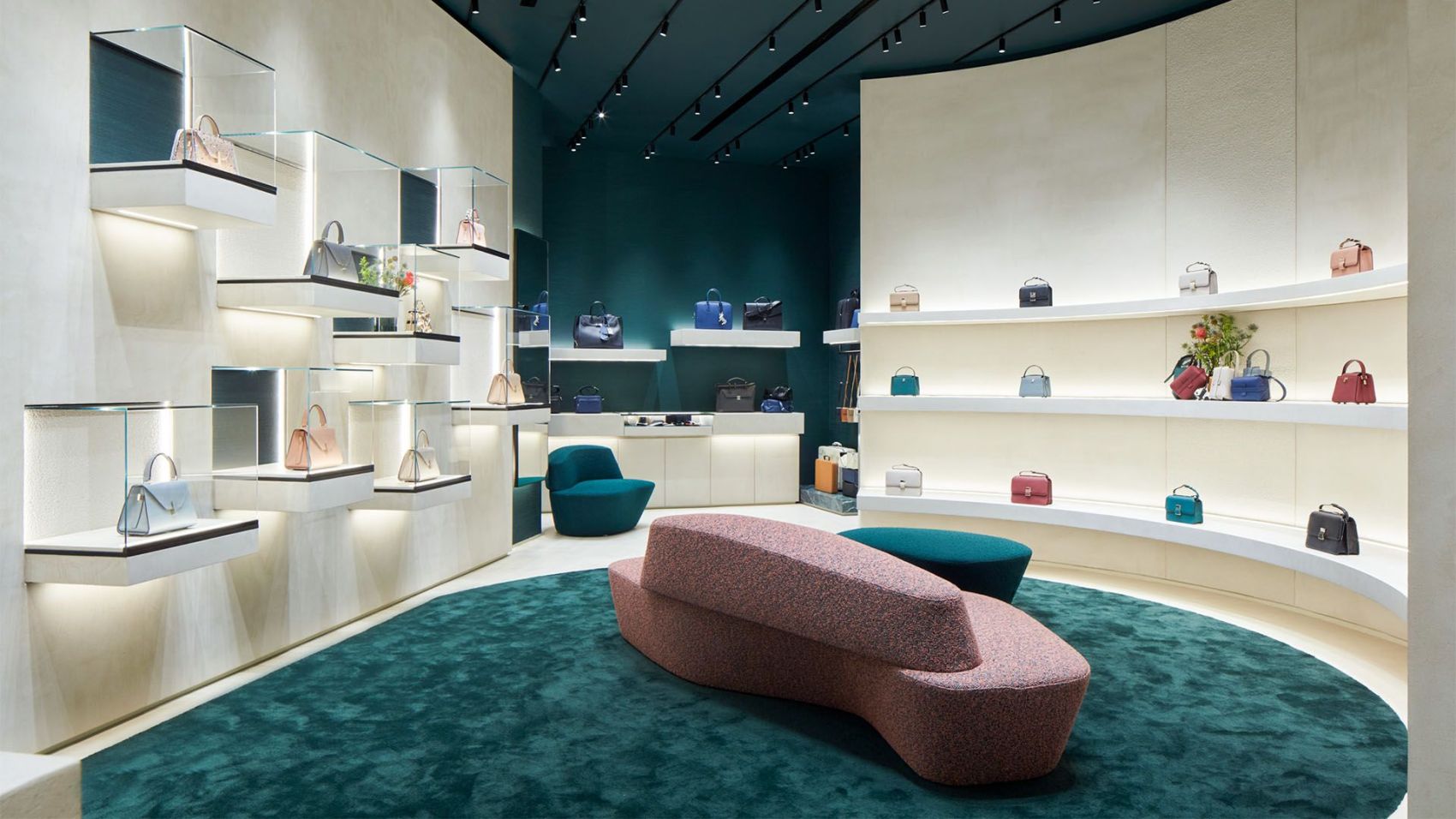 Valextra  I The Dubai Mall